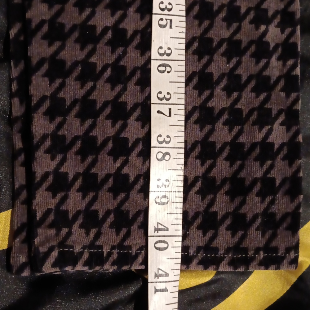 Kut from The Kloth Houndstooth Corduroy Pants - Picture 4 of 11